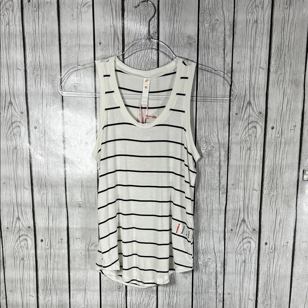 Fornia stripe tank size M